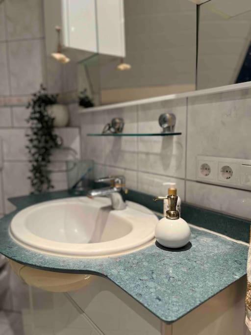 Apartment Amidst Nature-Riverdale, North Of Munich Fahrenzhausen エクステリア 写真
